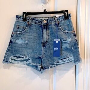 Love Tree Blue Denim Distressed Shorts Size Medium NWT